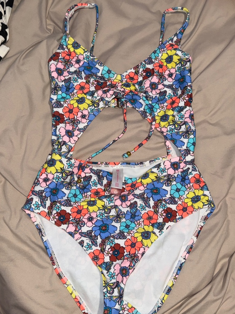 Flowered one piece cut out swimsuit